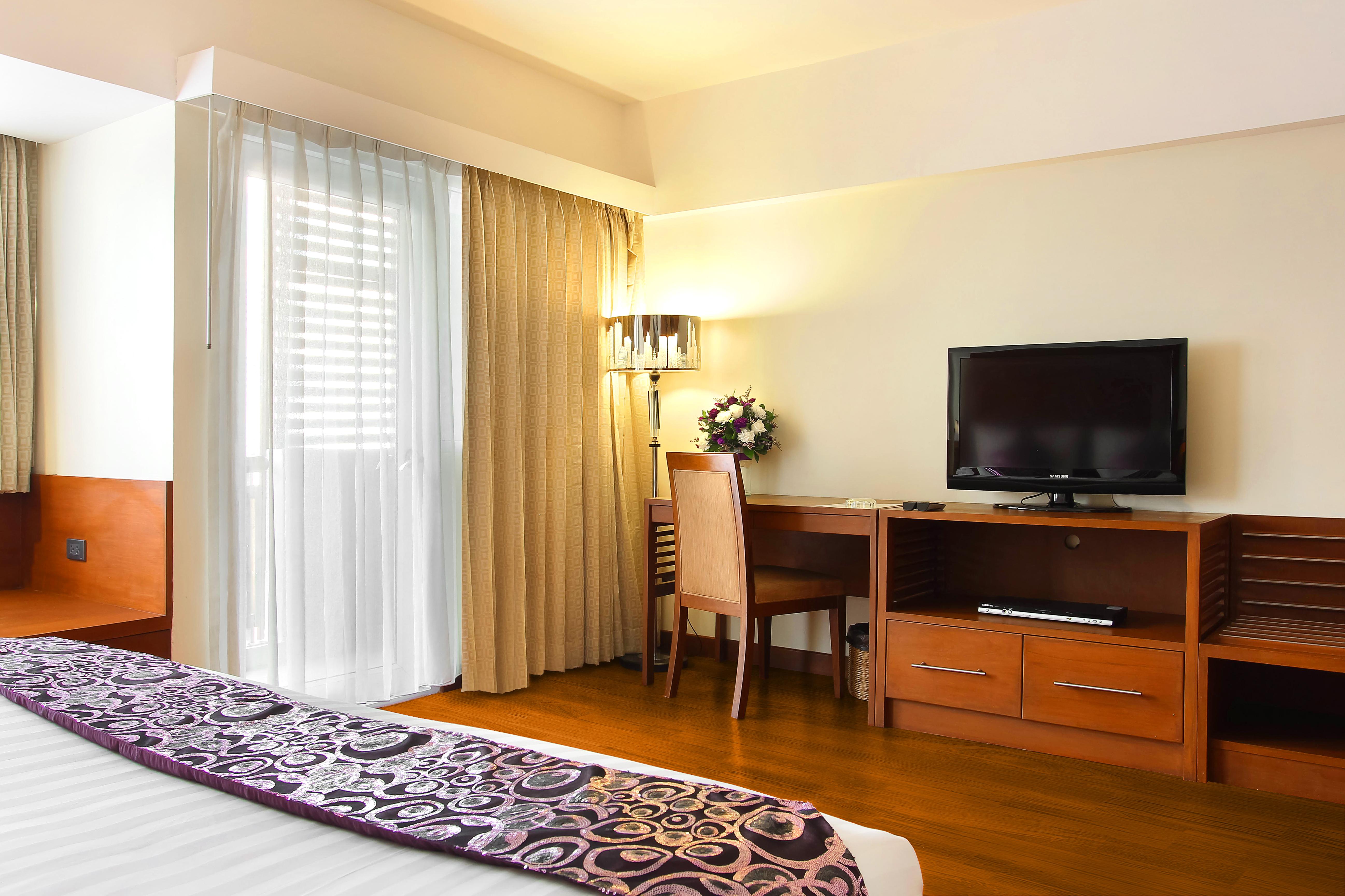 Bally Suite Sukhumvit Bangkok Exterior photo