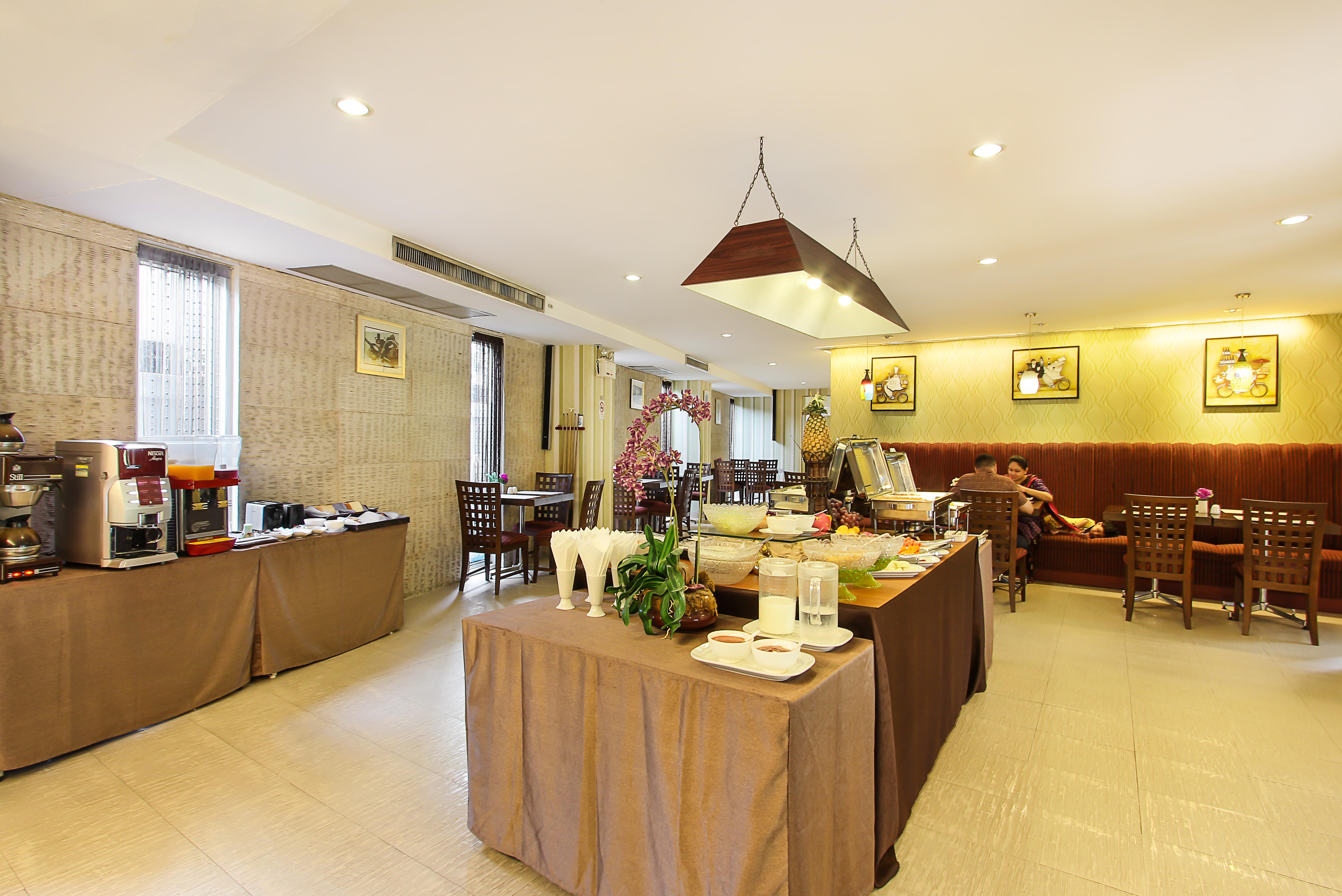 Bally Suite Sukhumvit Bangkok Exterior photo