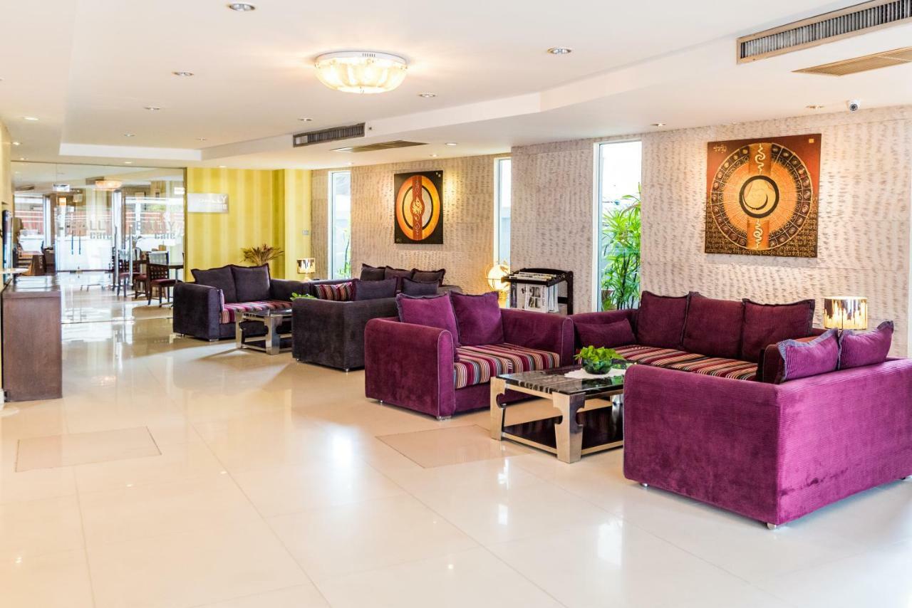 Bally Suite Sukhumvit Bangkok Exterior photo
